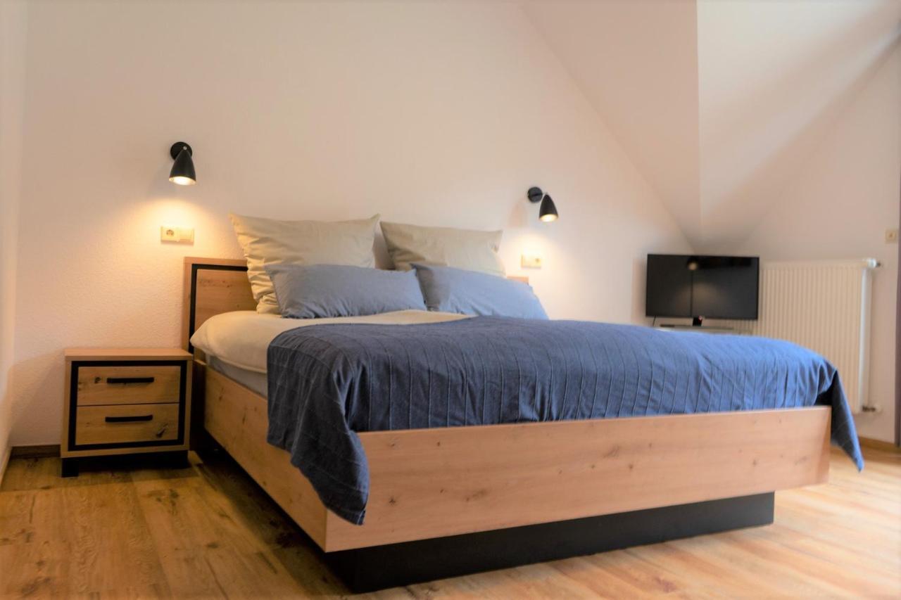 Haus Moselliebe B&B Едигер-Елер Екстериор снимка