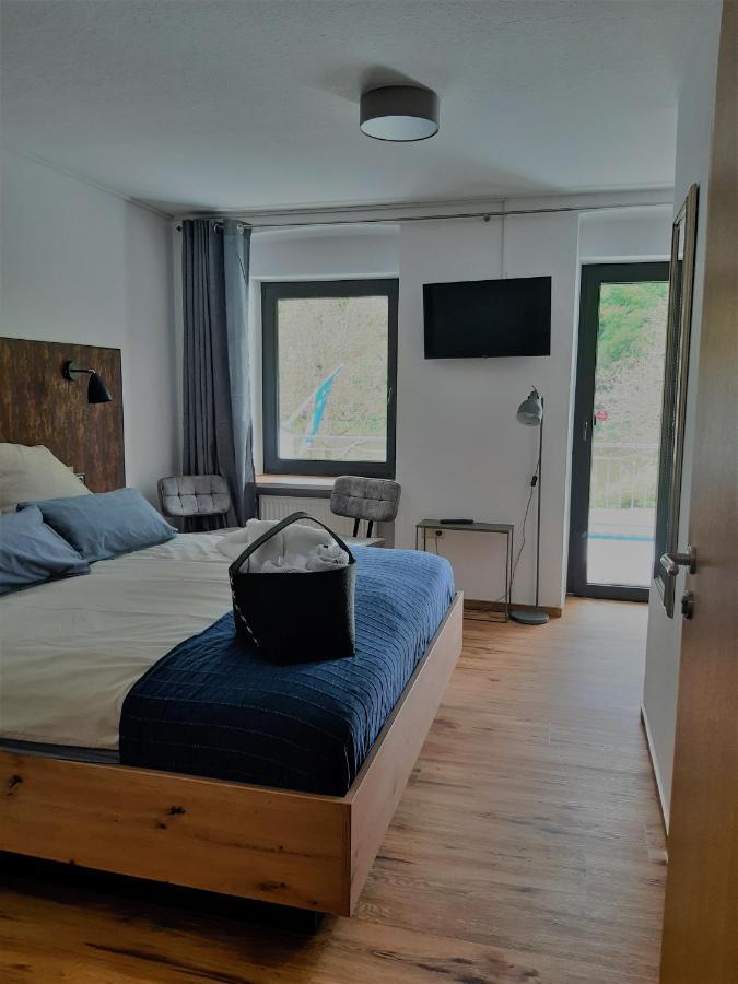 Haus Moselliebe B&B Едигер-Елер Екстериор снимка
